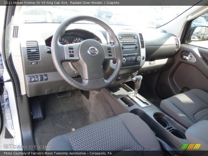 Radiant Silver Metallic / Graphite 2011 Nissan Frontier SV V6 King Cab 4x4
