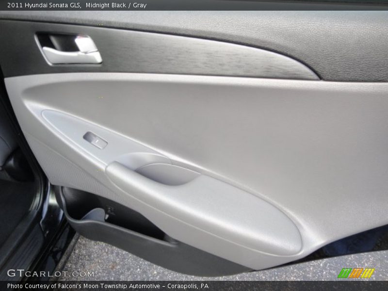 Midnight Black / Gray 2011 Hyundai Sonata GLS