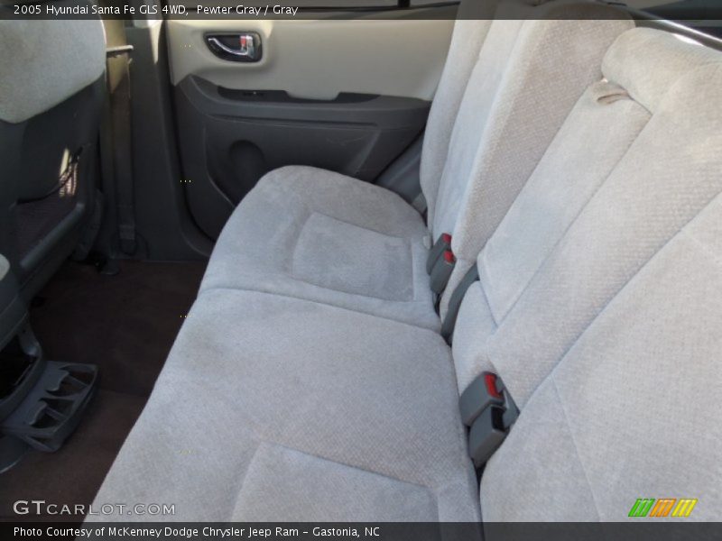 Pewter Gray / Gray 2005 Hyundai Santa Fe GLS 4WD