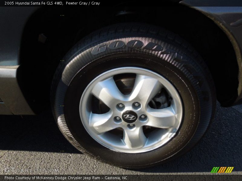 Pewter Gray / Gray 2005 Hyundai Santa Fe GLS 4WD