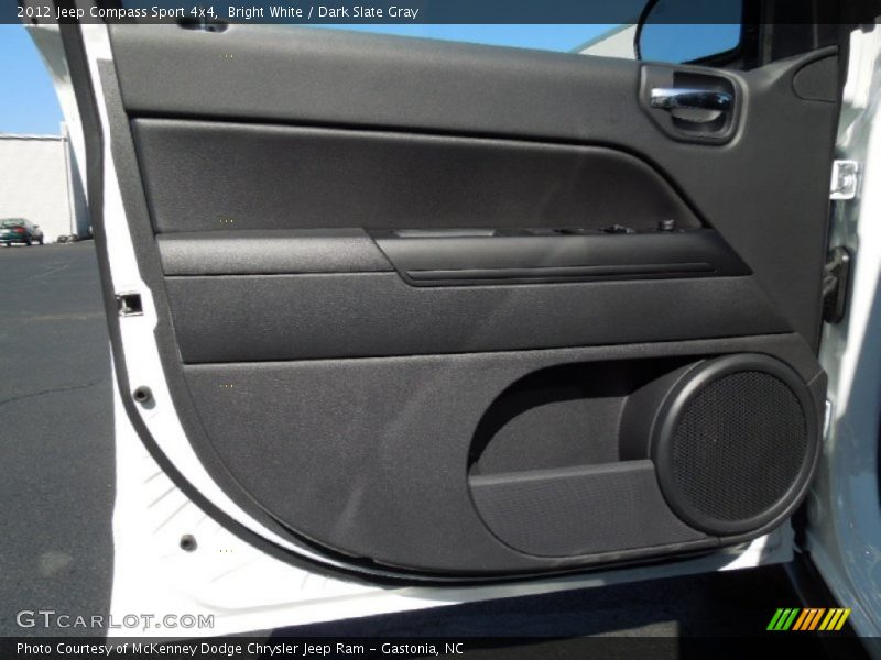 Bright White / Dark Slate Gray 2012 Jeep Compass Sport 4x4