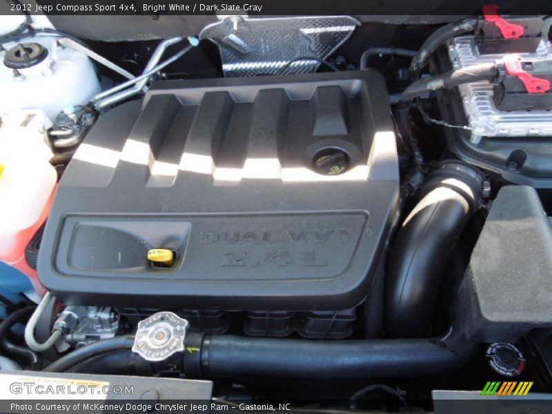 Bright White / Dark Slate Gray 2012 Jeep Compass Sport 4x4
