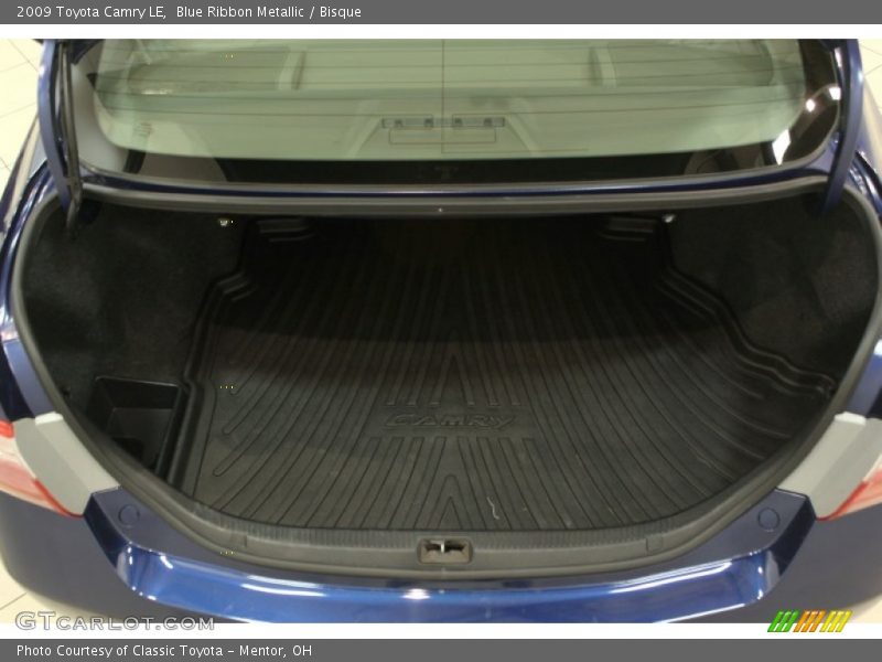 Blue Ribbon Metallic / Bisque 2009 Toyota Camry LE