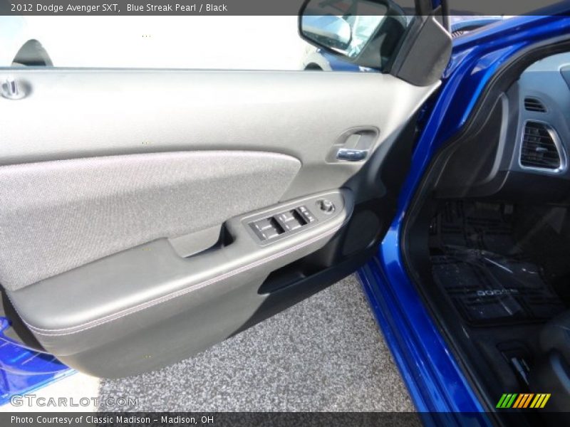 Blue Streak Pearl / Black 2012 Dodge Avenger SXT