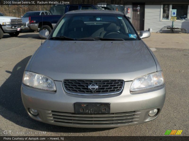 Radium Metallic / Stone 2000 Nissan Sentra SE