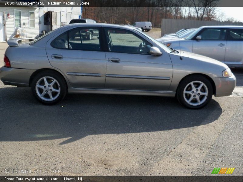 Radium Metallic / Stone 2000 Nissan Sentra SE