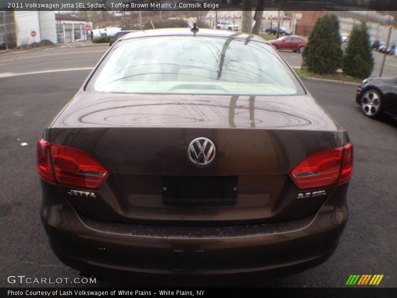 Toffee Brown Metallic / Cornsilk Beige 2011 Volkswagen Jetta SEL Sedan