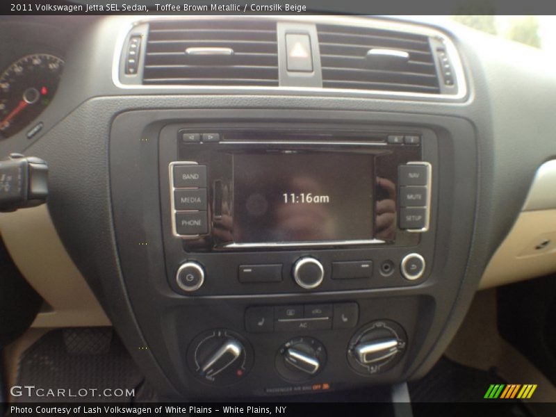 Toffee Brown Metallic / Cornsilk Beige 2011 Volkswagen Jetta SEL Sedan