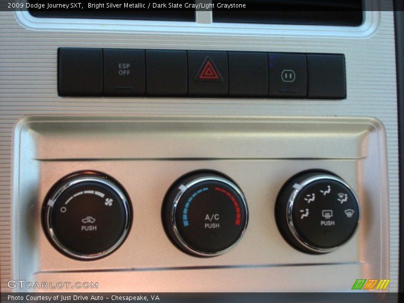 Bright Silver Metallic / Dark Slate Gray/Light Graystone 2009 Dodge Journey SXT