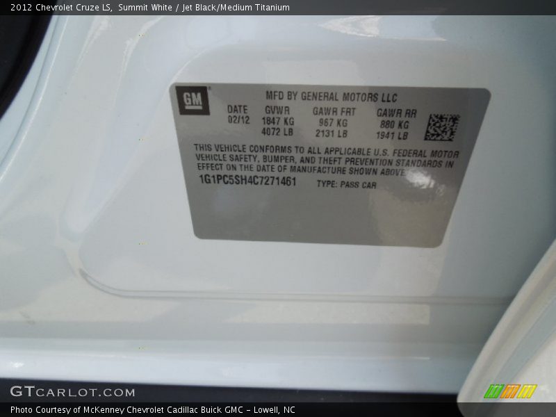 Summit White / Jet Black/Medium Titanium 2012 Chevrolet Cruze LS