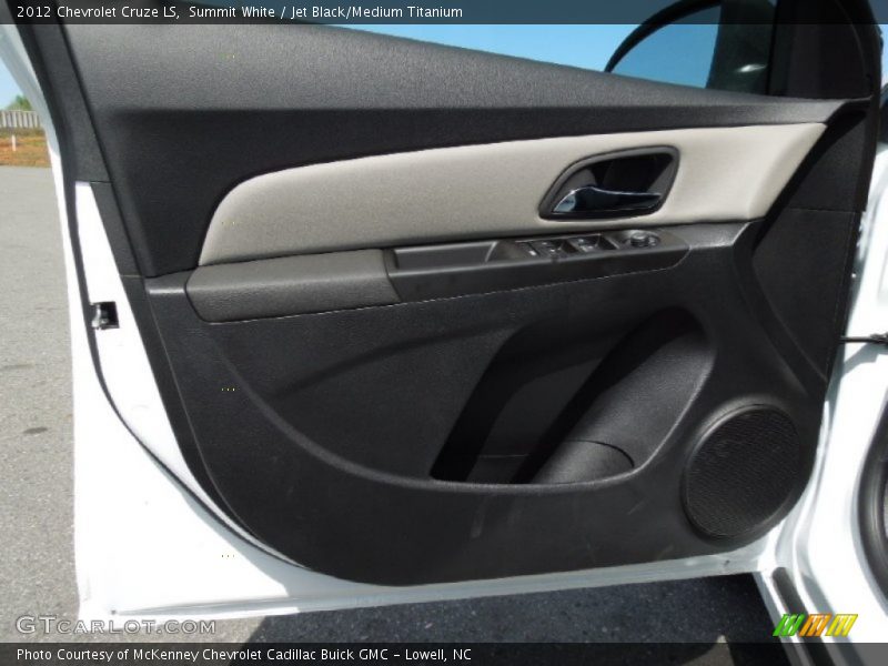 Summit White / Jet Black/Medium Titanium 2012 Chevrolet Cruze LS