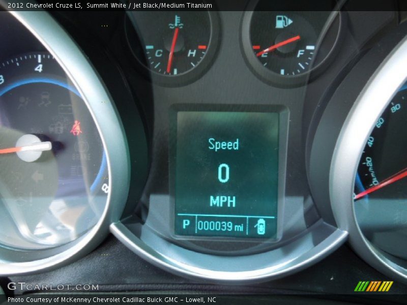 Summit White / Jet Black/Medium Titanium 2012 Chevrolet Cruze LS