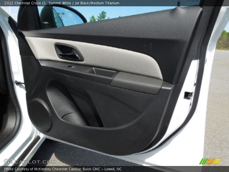 Summit White / Jet Black/Medium Titanium 2012 Chevrolet Cruze LS