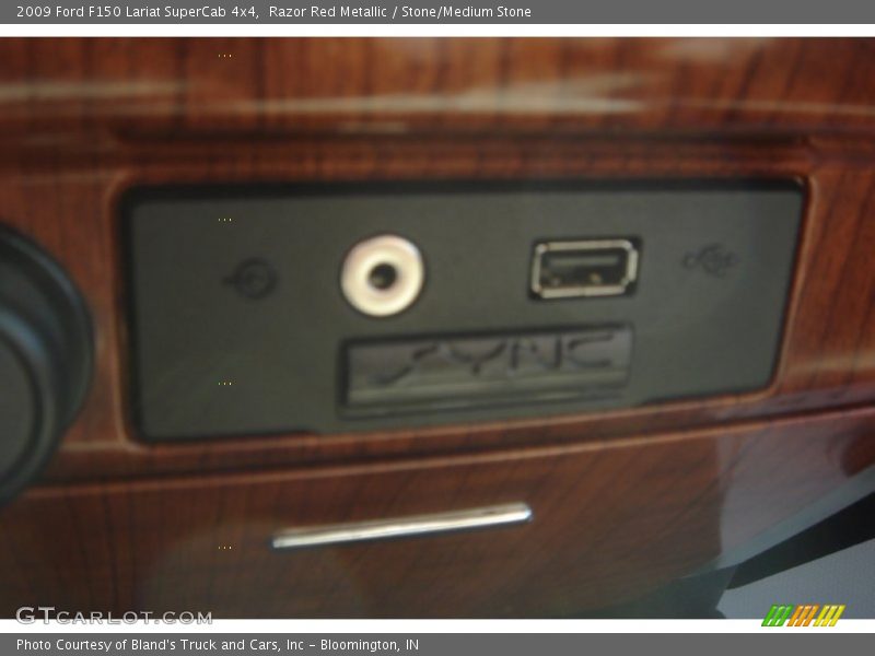 Razor Red Metallic / Stone/Medium Stone 2009 Ford F150 Lariat SuperCab 4x4