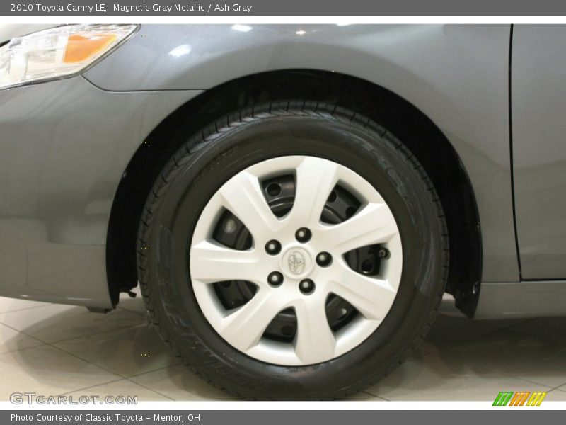 Magnetic Gray Metallic / Ash Gray 2010 Toyota Camry LE