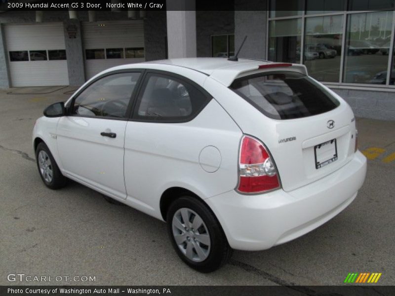 Nordic White / Gray 2009 Hyundai Accent GS 3 Door