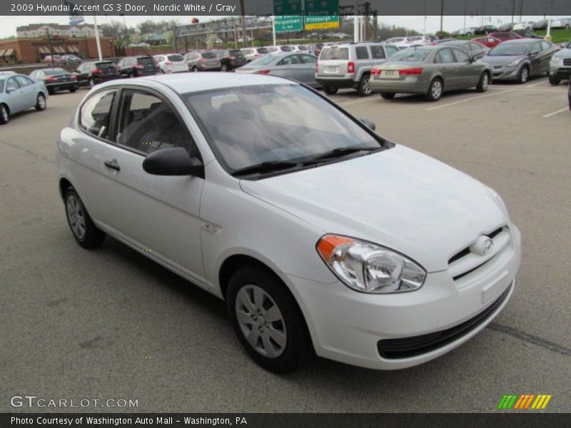 Nordic White / Gray 2009 Hyundai Accent GS 3 Door