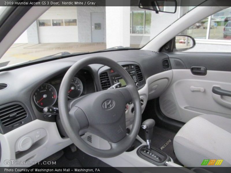 Nordic White / Gray 2009 Hyundai Accent GS 3 Door