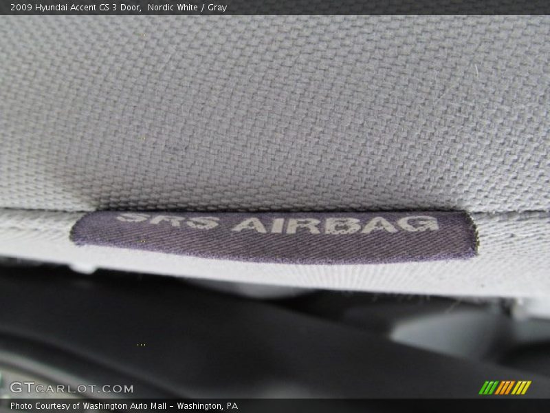 Nordic White / Gray 2009 Hyundai Accent GS 3 Door