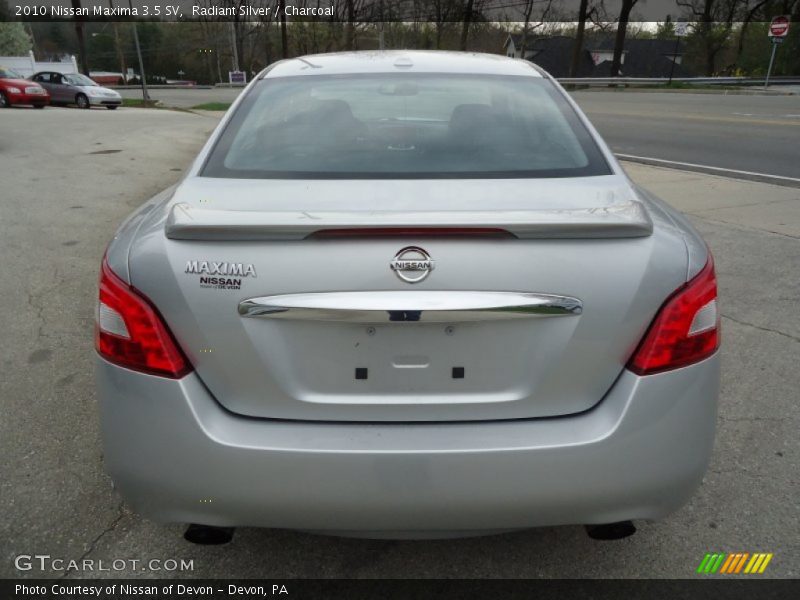 Radiant Silver / Charcoal 2010 Nissan Maxima 3.5 SV