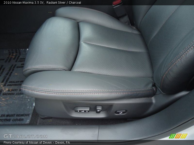 Radiant Silver / Charcoal 2010 Nissan Maxima 3.5 SV