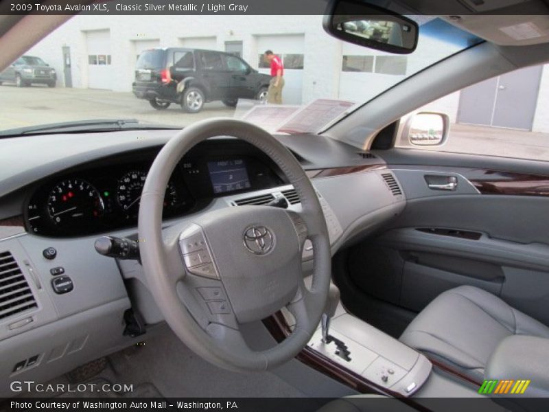 Classic Silver Metallic / Light Gray 2009 Toyota Avalon XLS
