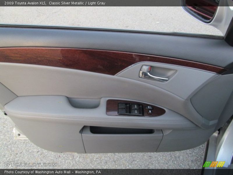 Classic Silver Metallic / Light Gray 2009 Toyota Avalon XLS