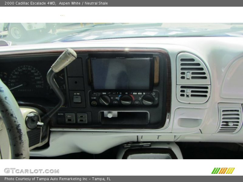 Aspen White / Neutral Shale 2000 Cadillac Escalade 4WD