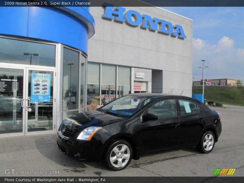 Super Black / Charcoal 2009 Nissan Sentra 2.0