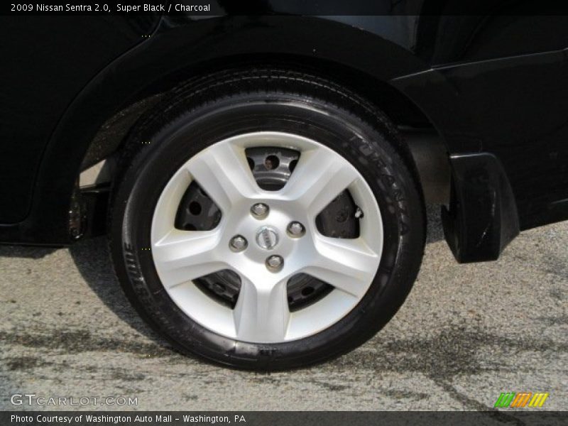 Super Black / Charcoal 2009 Nissan Sentra 2.0