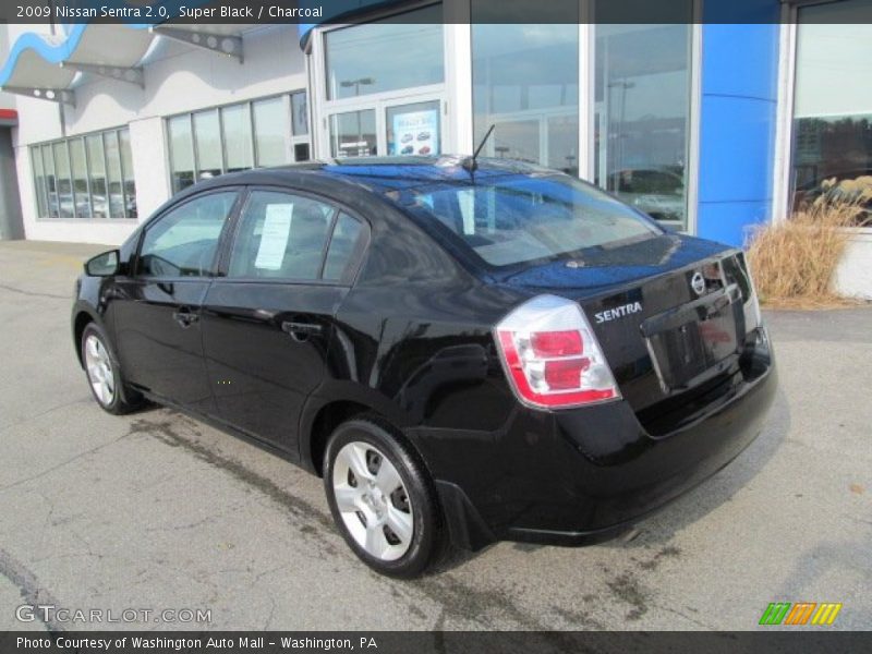 Super Black / Charcoal 2009 Nissan Sentra 2.0