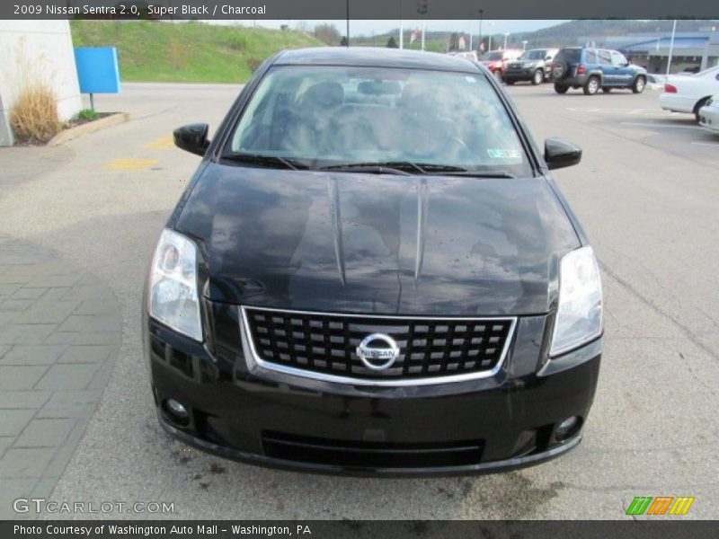 Super Black / Charcoal 2009 Nissan Sentra 2.0