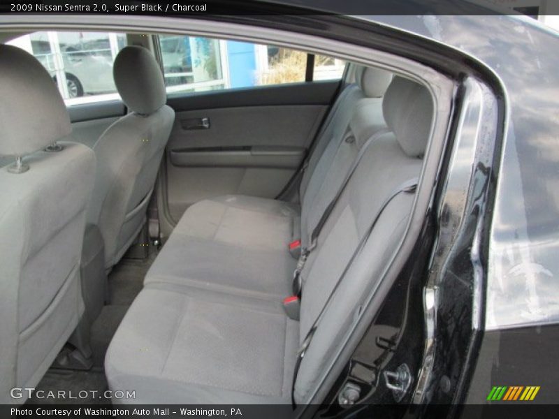 Super Black / Charcoal 2009 Nissan Sentra 2.0