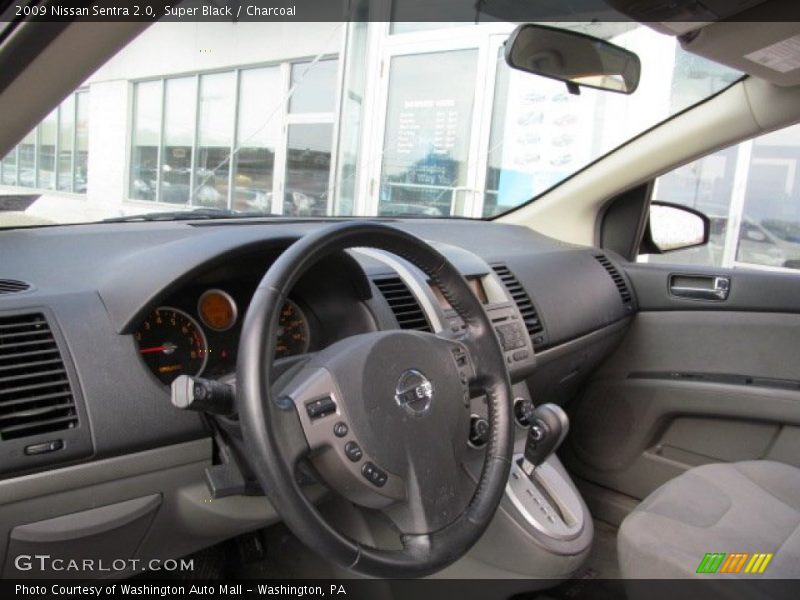 Super Black / Charcoal 2009 Nissan Sentra 2.0