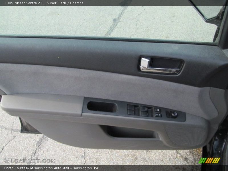 Super Black / Charcoal 2009 Nissan Sentra 2.0