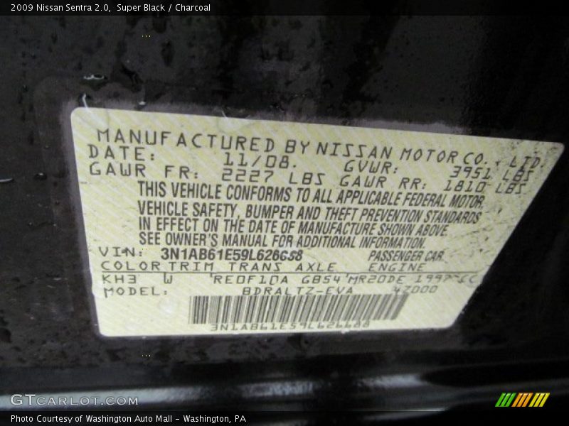 Super Black / Charcoal 2009 Nissan Sentra 2.0