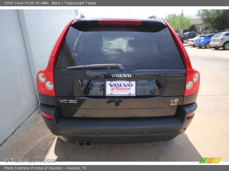 Black / Taupe/Light Taupe 2005 Volvo XC90 V8 AWD