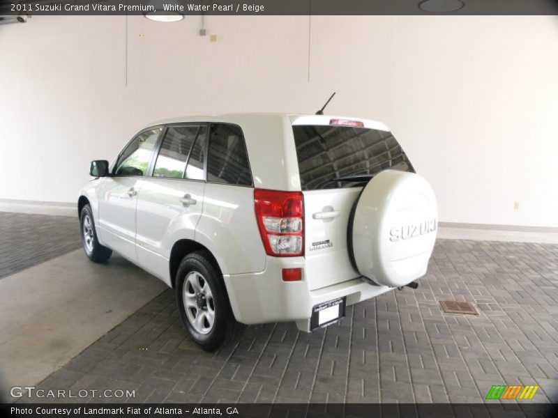 White Water Pearl / Beige 2011 Suzuki Grand Vitara Premium