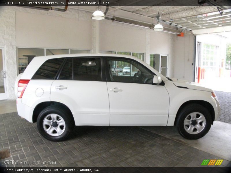 White Water Pearl / Beige 2011 Suzuki Grand Vitara Premium