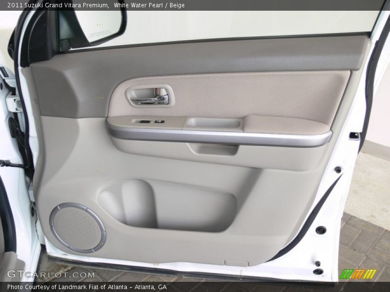 White Water Pearl / Beige 2011 Suzuki Grand Vitara Premium