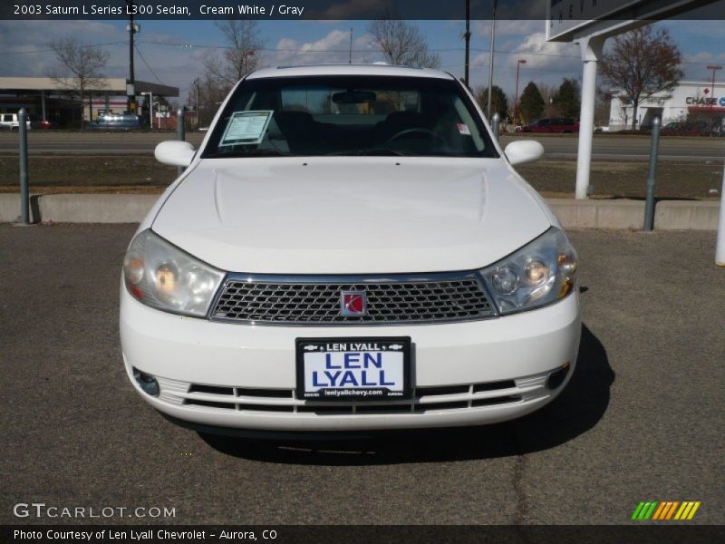 Cream White / Gray 2003 Saturn L Series L300 Sedan