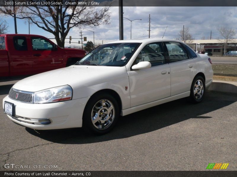 Cream White / Gray 2003 Saturn L Series L300 Sedan