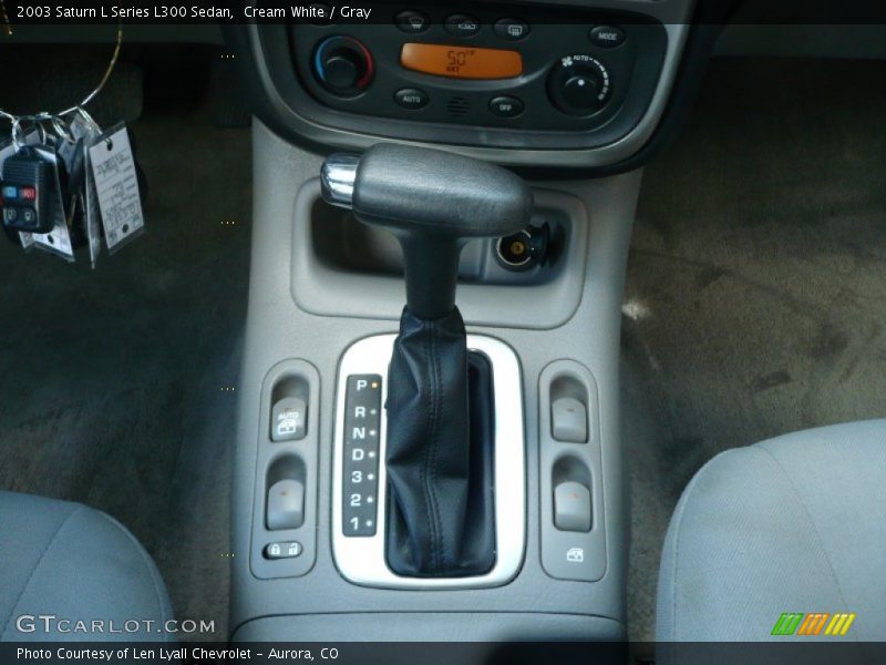 Cream White / Gray 2003 Saturn L Series L300 Sedan