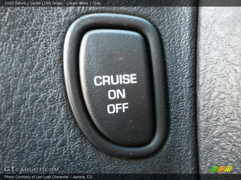 Cream White / Gray 2003 Saturn L Series L300 Sedan