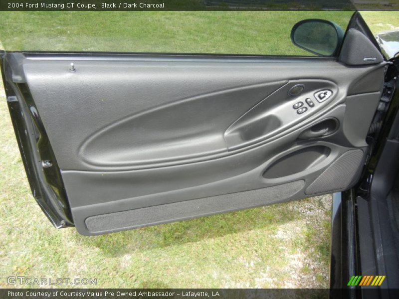 Black / Dark Charcoal 2004 Ford Mustang GT Coupe