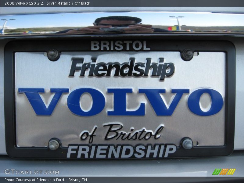 Silver Metallic / Off Black 2008 Volvo XC90 3.2
