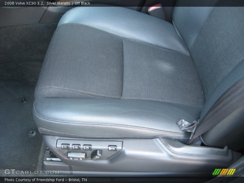 Silver Metallic / Off Black 2008 Volvo XC90 3.2
