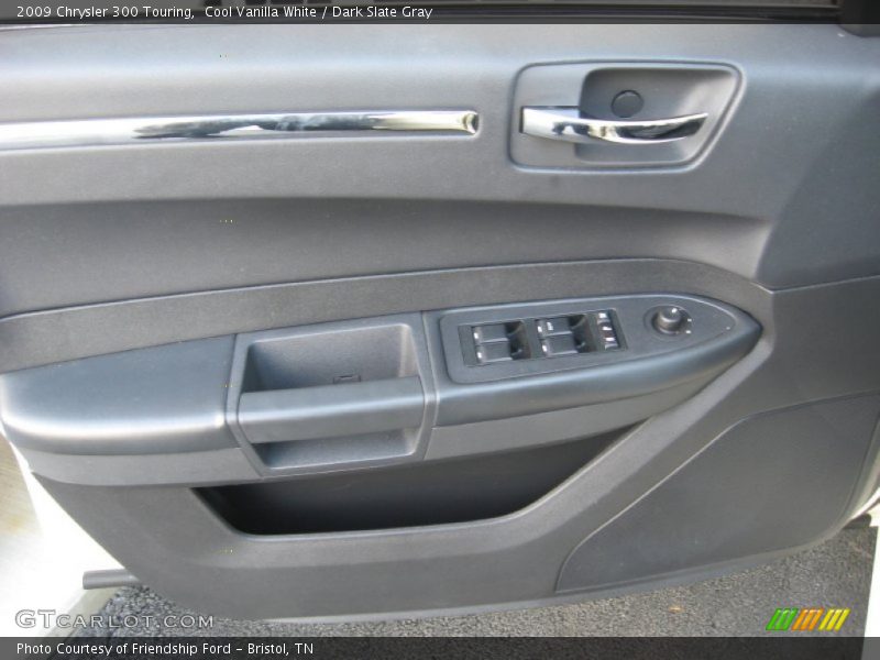 Cool Vanilla White / Dark Slate Gray 2009 Chrysler 300 Touring