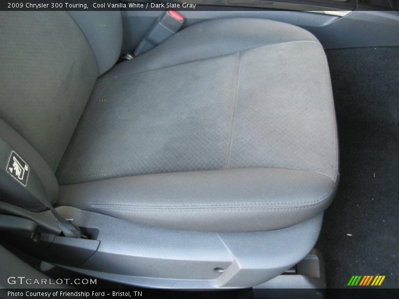 Cool Vanilla White / Dark Slate Gray 2009 Chrysler 300 Touring