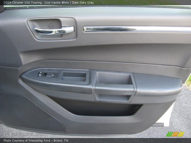 Cool Vanilla White / Dark Slate Gray 2009 Chrysler 300 Touring